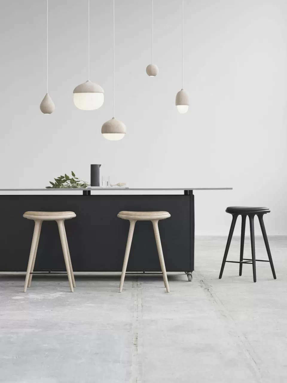 Mater Barkruk High Stool van beukenhout en leer | Stoelen | Barkrukken