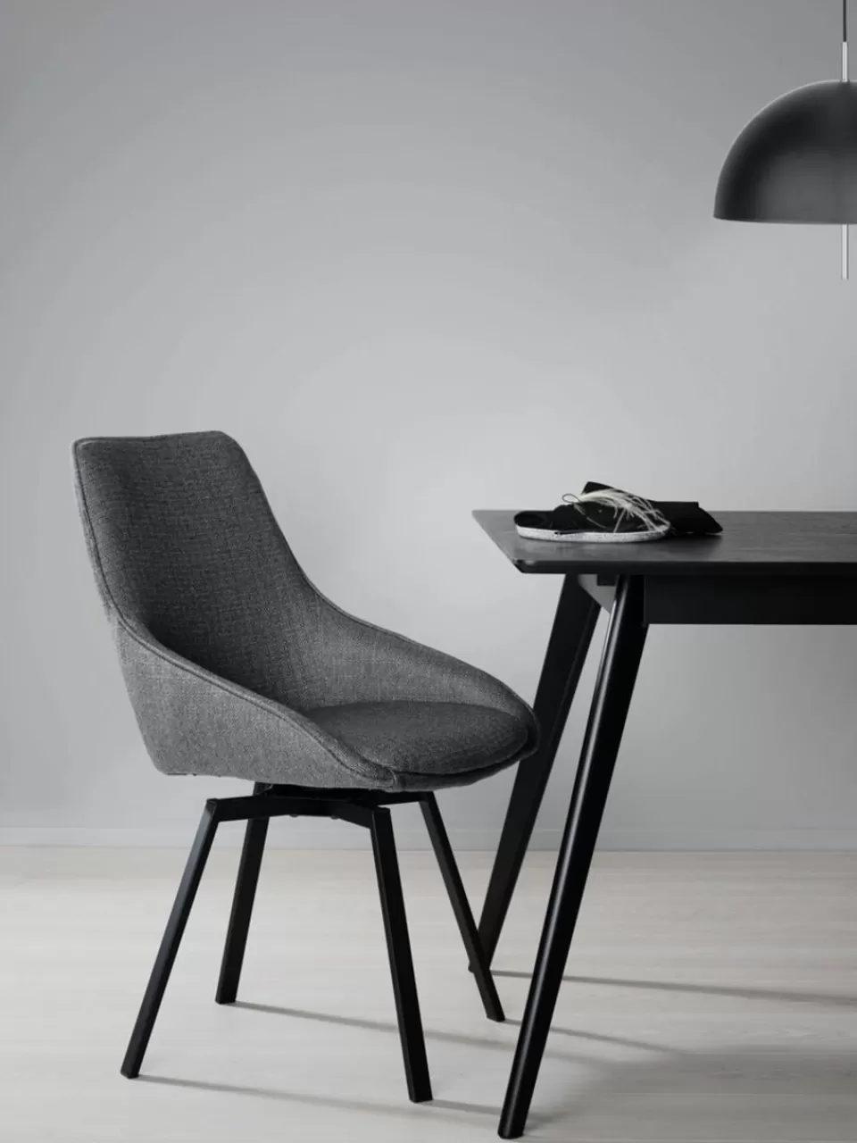 Rowico Draaibare gestoffeerde stoel Alison | Stoelen | Gestoffeerde Stoelen