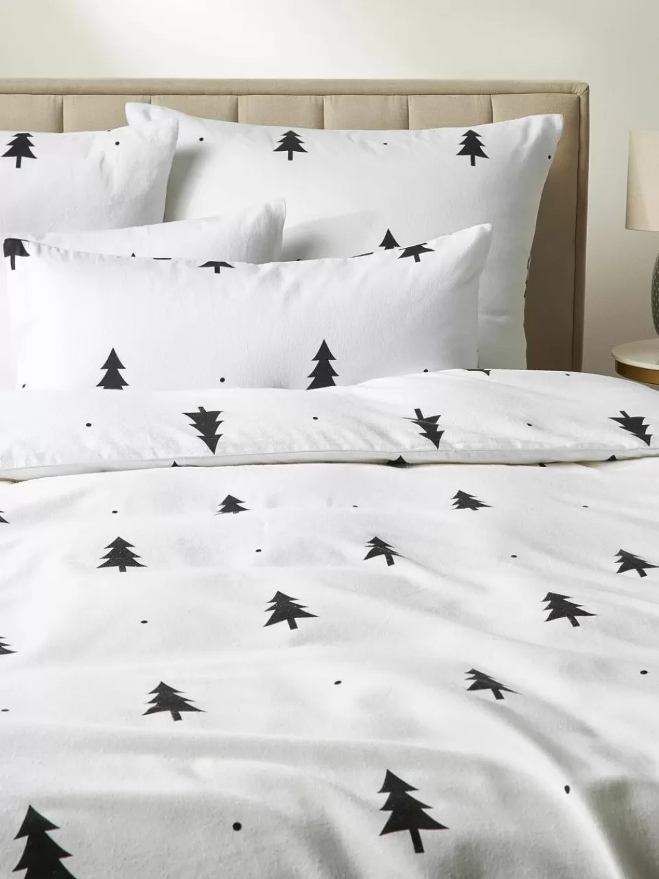 Westwing Collection Flanellen kussenhoes X-mas Tree met kerstmotief | Kussenslopen