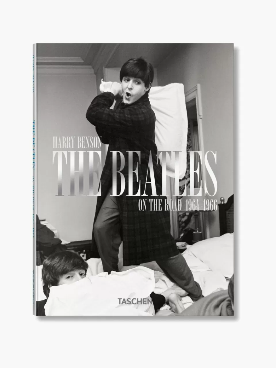 Westwing Geïllustreerd boek The Beatles: on the road 1964-1966 | Fotoboeken