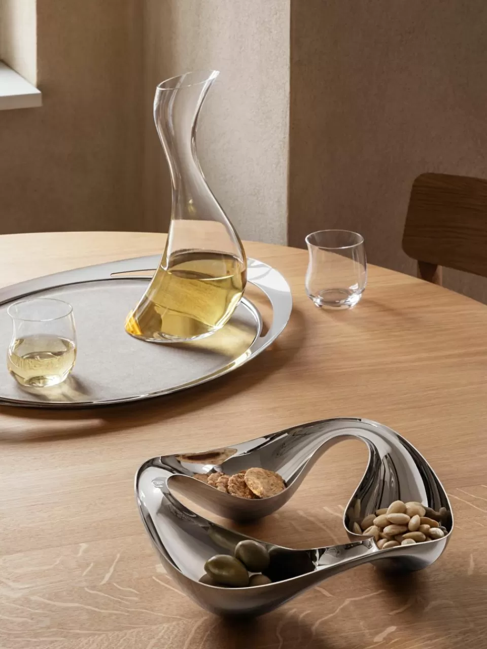 GEORG JENSEN Glazen karaf Cobra in organische vorm, 750 ml | Servies