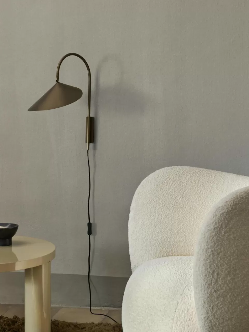 ferm LIVING Grote wandlamp Arum met stekker, verstelbaar | Wandlampen