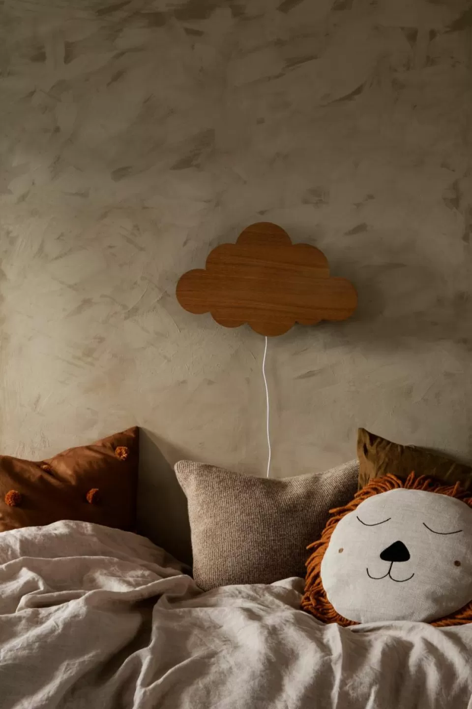 ferm LIVING Kids Handgeborduurd kussen Safari van linnen | Kindertextiel | Kinderkussens