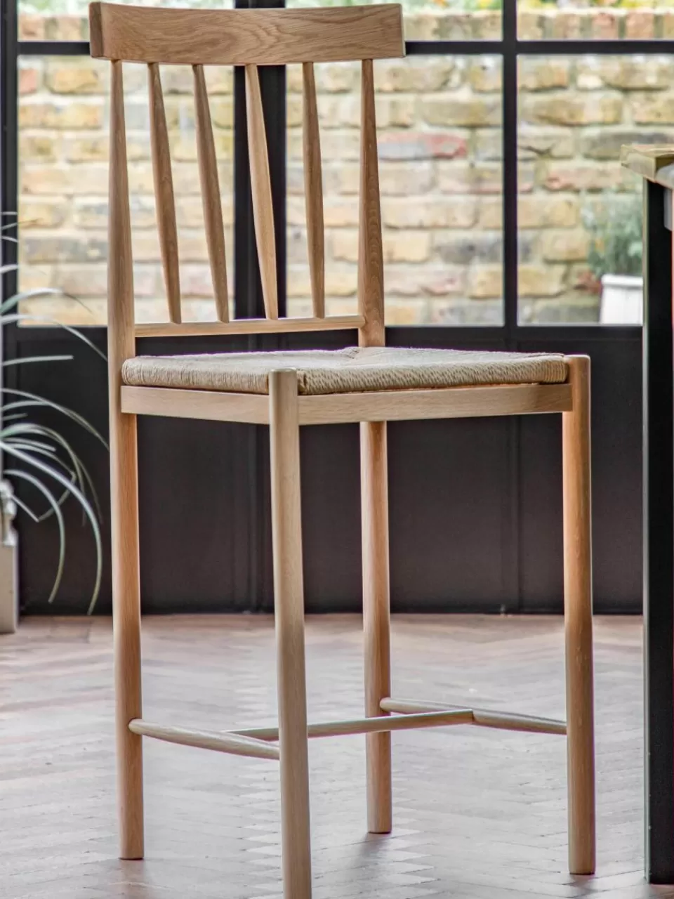 Westwing Handgemaakte eikenhouten barstoelen Eton, 2 stuks | Stoelen | Barkrukken