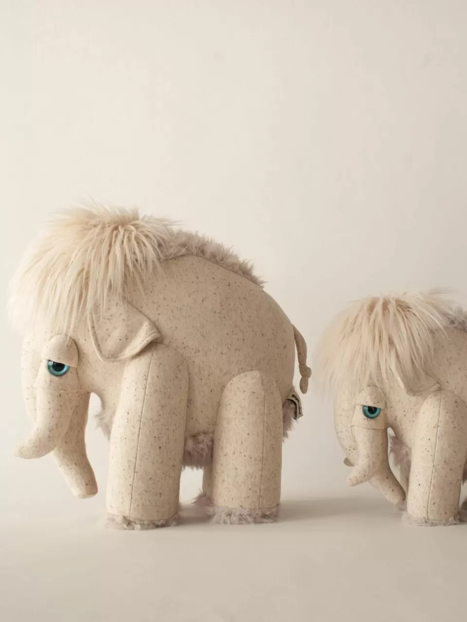 BigStuffed Handgemaakte knuffelkussen Mammoth, in verschillende formaten | Speelgoed & Knuffels | Speelgoed & Knuffels