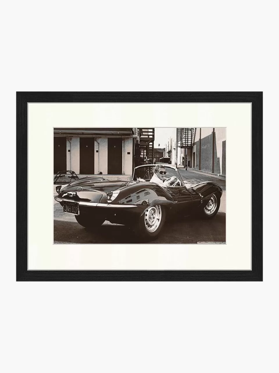 Any Image Ingelijste print Steve McQueen in zijn Jaguar | Wanddecoratie | Prints