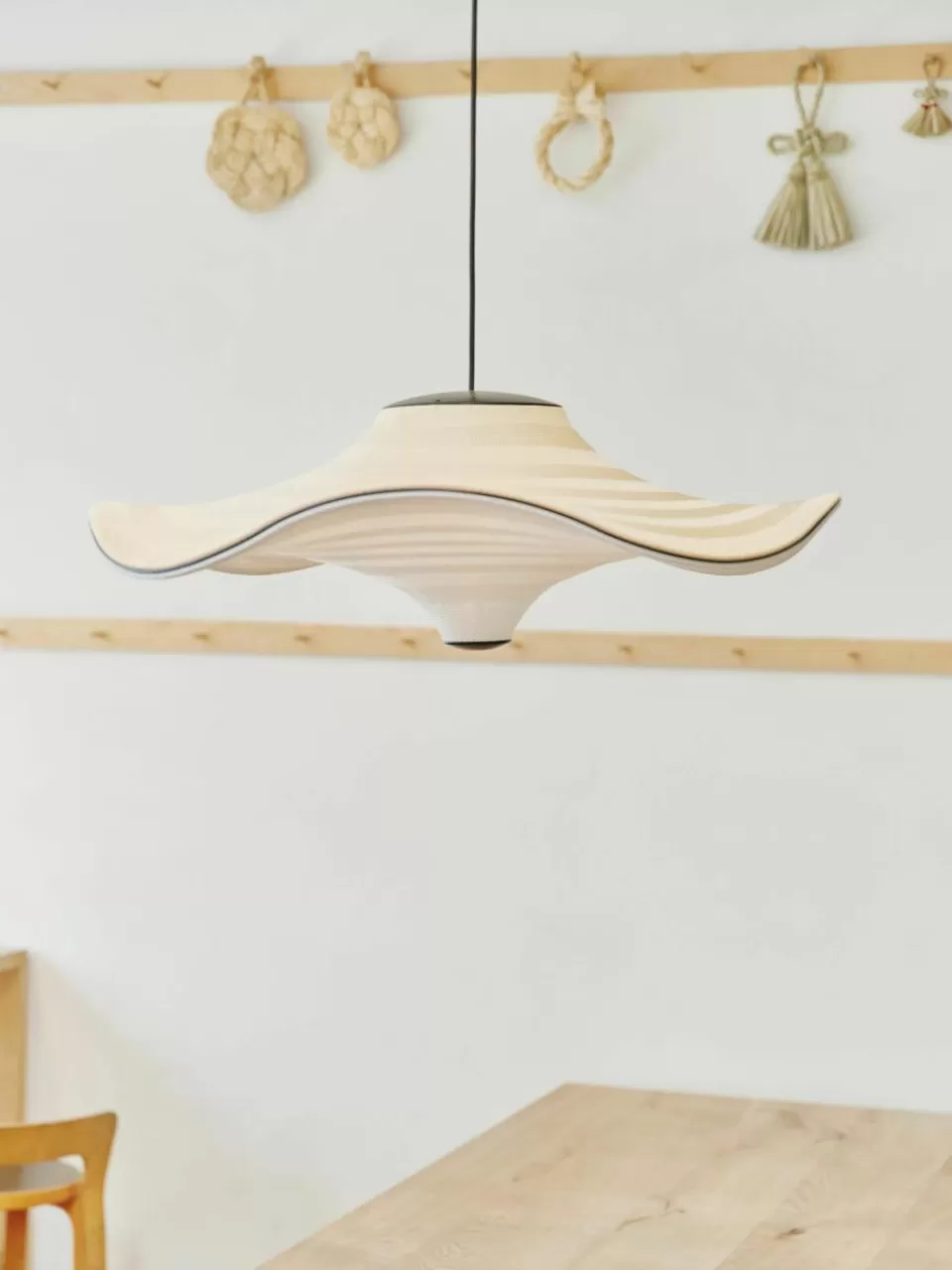 Made By Hand LED hanglamp Flying uit natuurlijke vezels | Hanglampen | Hanglampen