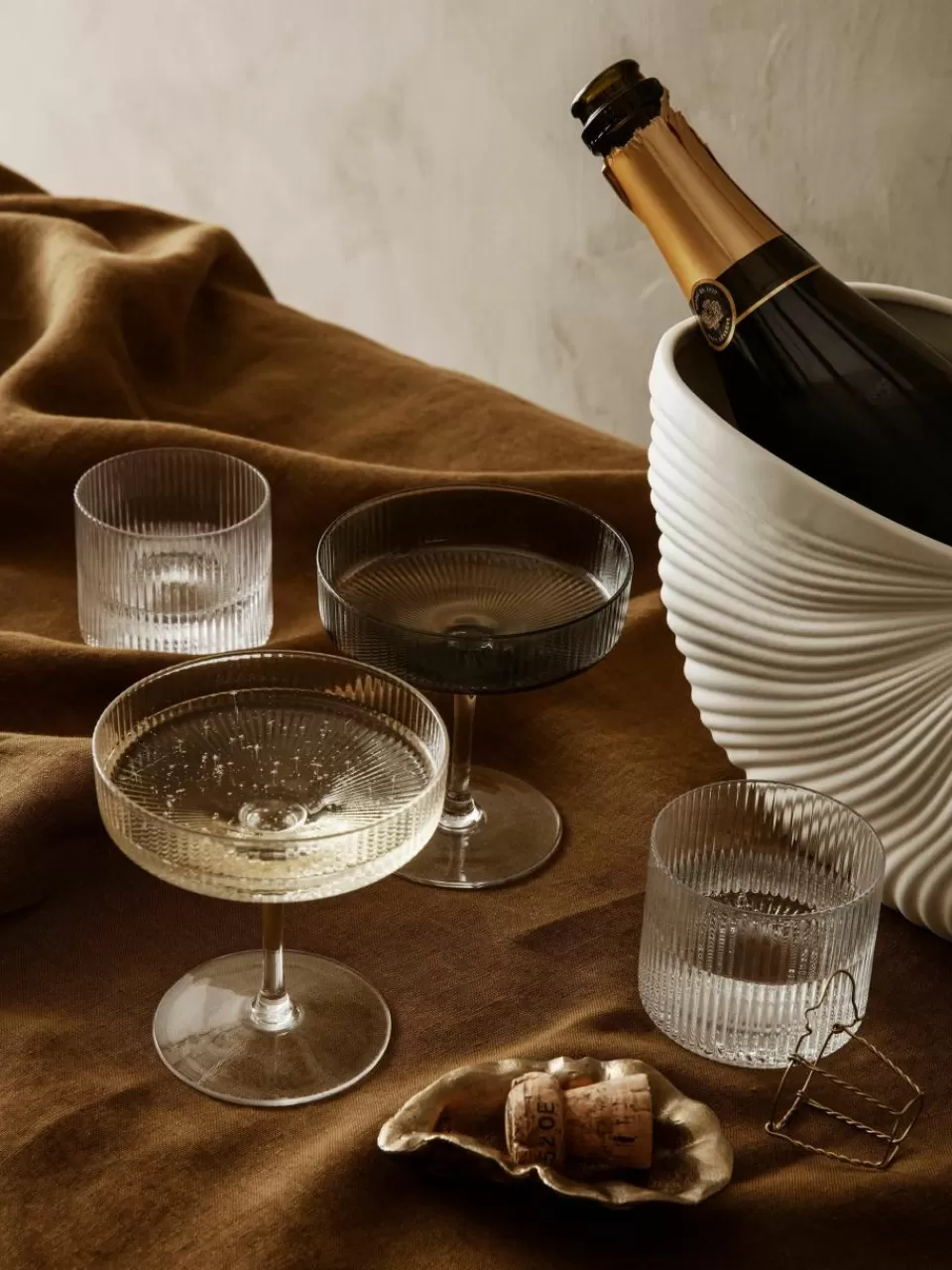 ferm LIVING Mondgeblazen champagneglazen Ripple met groefreliëf, 2 stuks | Servies | Champagneglazen