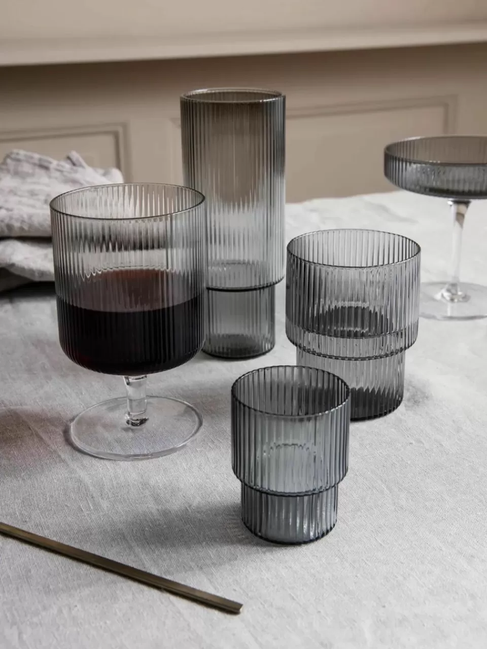 ferm LIVING Mondgeblazen waterglazen Ripple met groefreliëf, 4-delig | Servies | Waterglazen