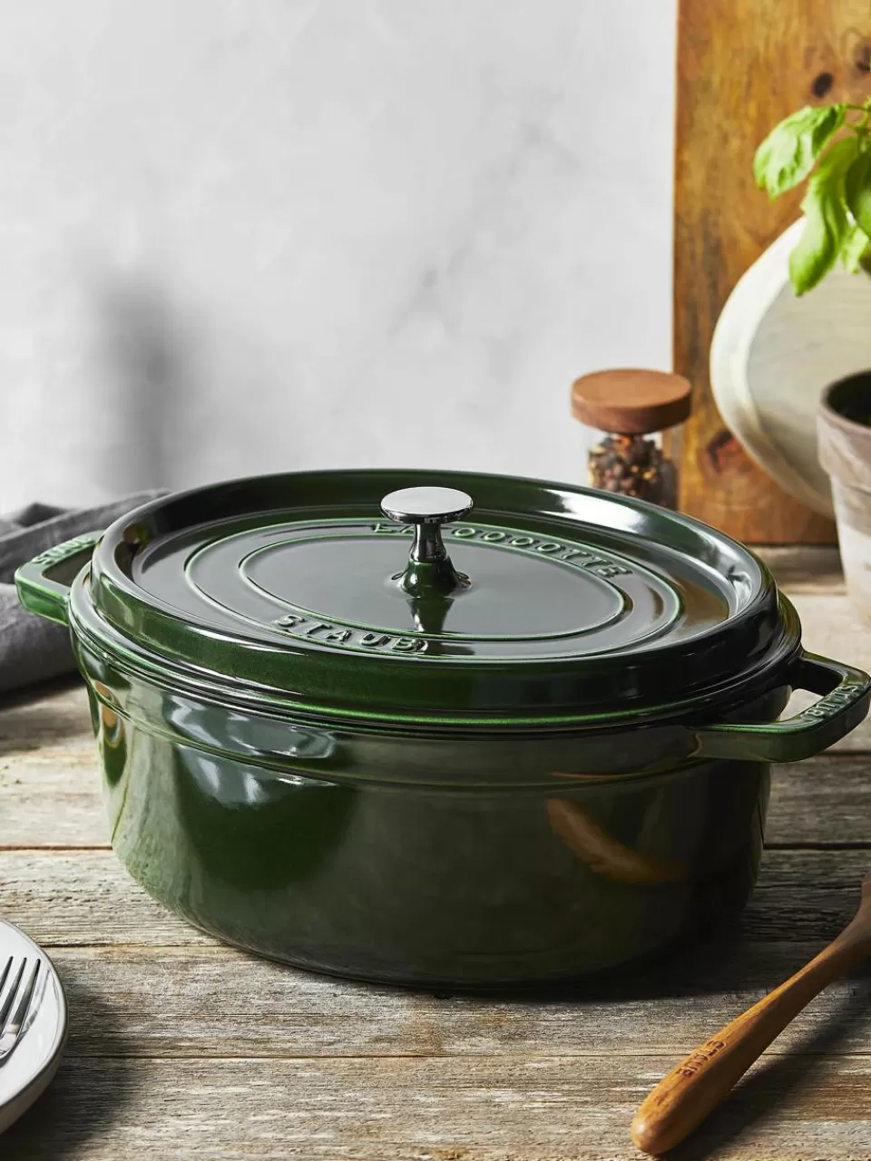 Staub Ovale braadpan La Cocotte uit gietijzer | Kookpannen | Kookpannen